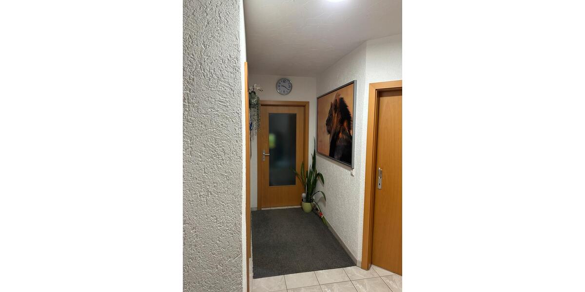 Dachgeschoßwohnung Neuenstein - 3.5 Zimmer, 77 m&sup2;, 980&euro; | Angebot:24891130