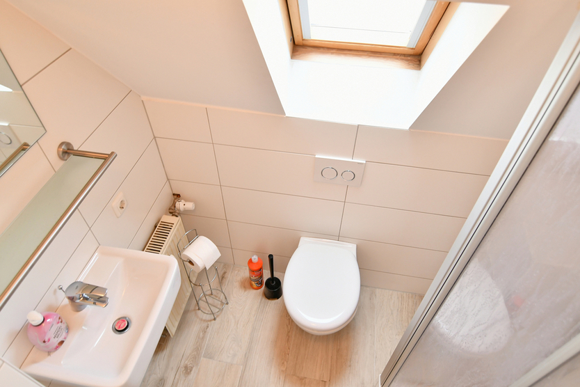 Moderne 4 Zi Maisonette mit 2 Schlafräumen mitten in Hornau