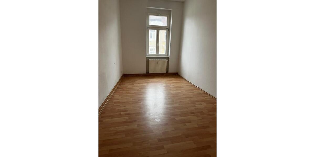 Etagenwohnung Weißenfels - 3 Zimmer, 81 m&sup2;, 486&euro; | Angebot:26051008