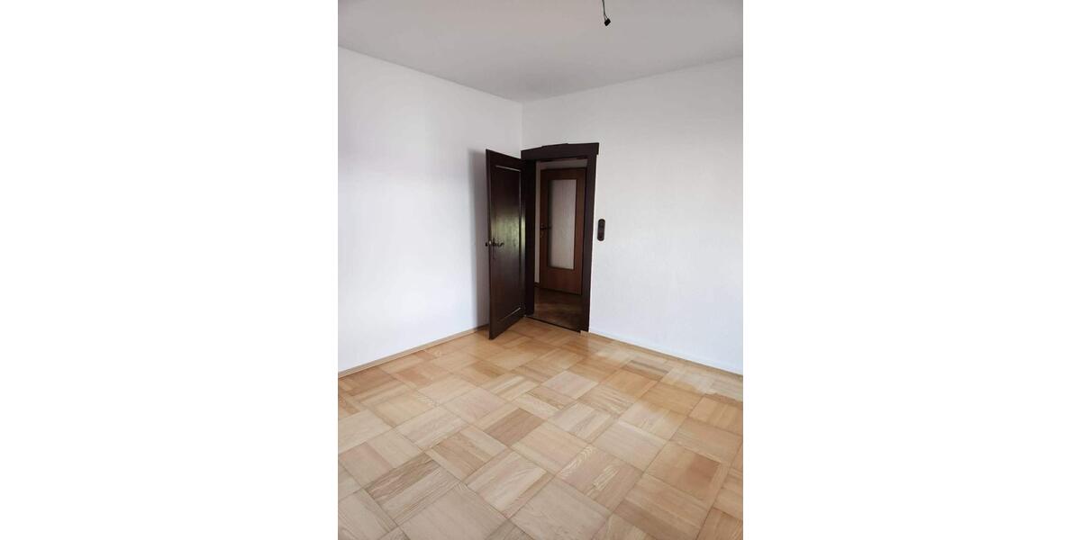 Erdgeschoßwohnung Friedberg (Hessen) - 3 Zimmer, 75 m&sup2;, 1.250&euro; | Angebot:26592066