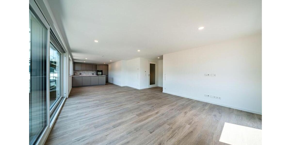 Dachgeschoßwohnung Mosbach - 2 Zimmer, 94 m&sup2;, 1.600&euro; | Angebot:26623096