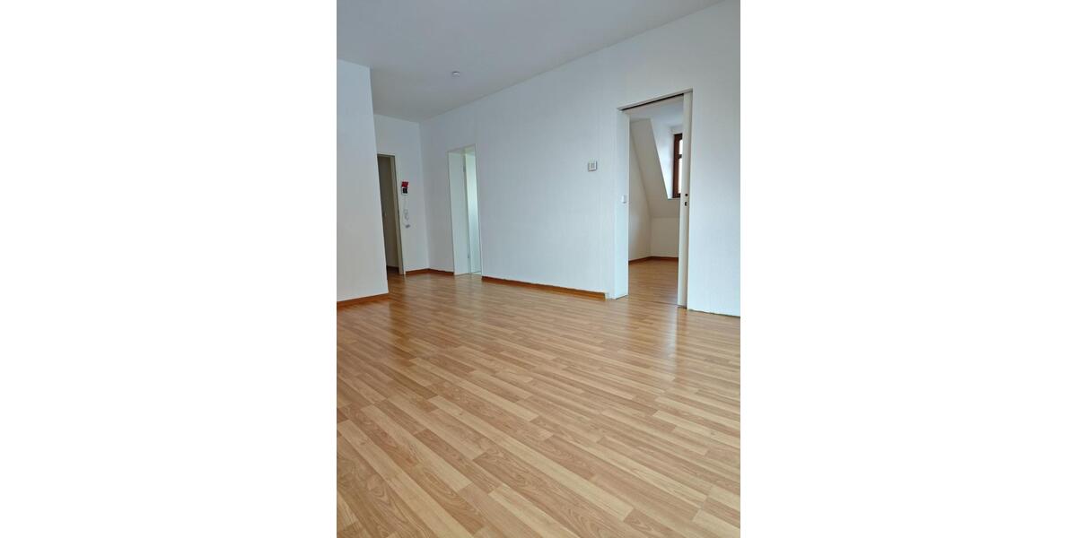 Dachgeschoßwohnung Torgau - 3 Zimmer, 68 m&sup2;, 440&euro; | Angebot:24626558