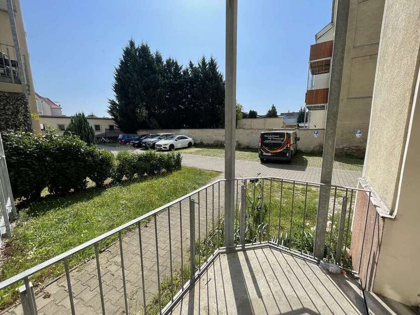 Sanierte Erdgeschoßwohnung mit Balkon!