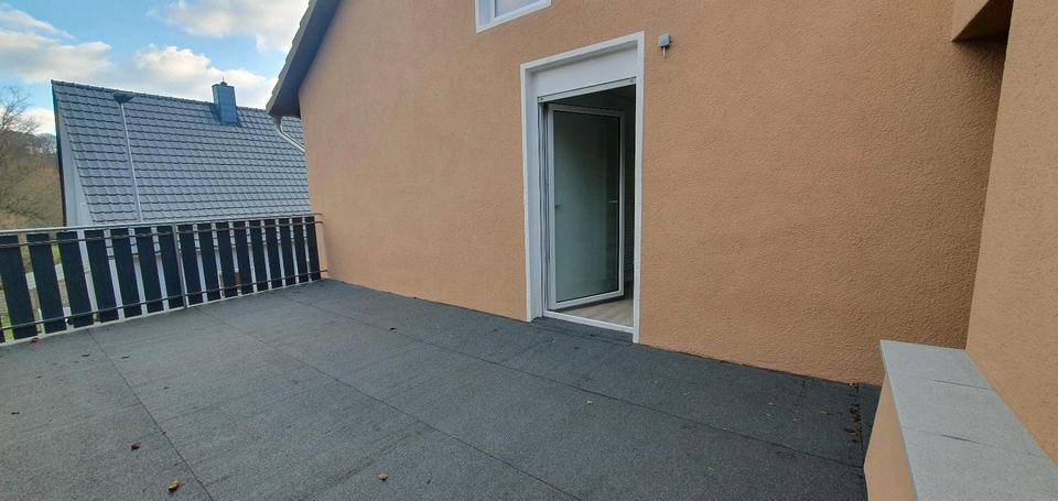 Einfamilienhaus Zweibrücken - 4.5 Zimmer, 150 m&sup2;, 1.300&euro; | Angebot:25639532