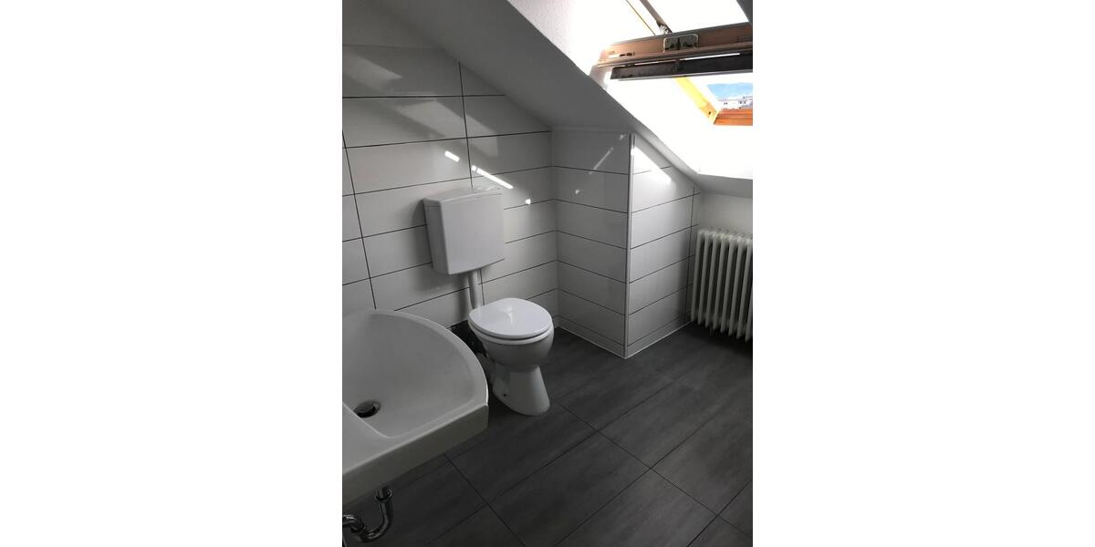 Dachgeschoßwohnung Trossingen - 2.5 Zimmer, 50 m&sup2;, 800&euro; | Angebot:24692370