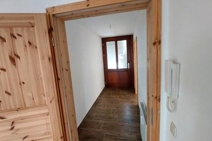 Wohnung Roßwein - 2 Zimmer, 72 m&sup2;, 450&euro; | Angebot:24627450