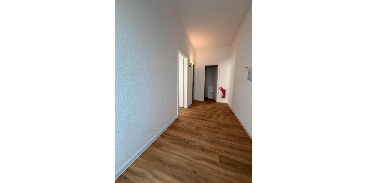 Erdgeschoßwohnung Sulzfeld - 3 Zimmer, 93 m&sup2;, 900&euro; | Angebot:24548075