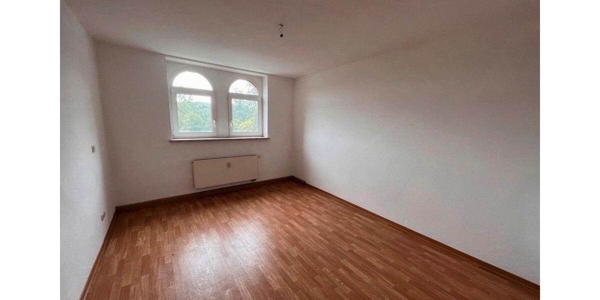 Dachgeschoßwohnung Penig - 5.5 Zimmer, 121 m&sup2;, 830&euro; | Angebot:26350225
