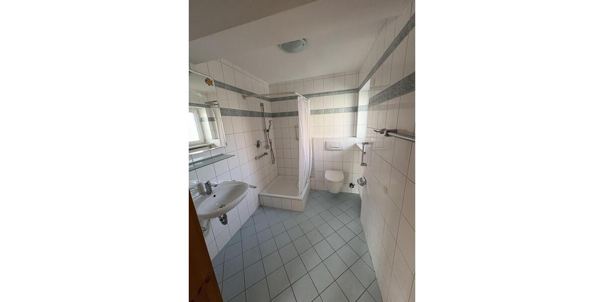 Etagenwohnung Tutzing - 3 Zimmer, 103 m&sup2;, 1.940&euro; | Angebot:26660340
