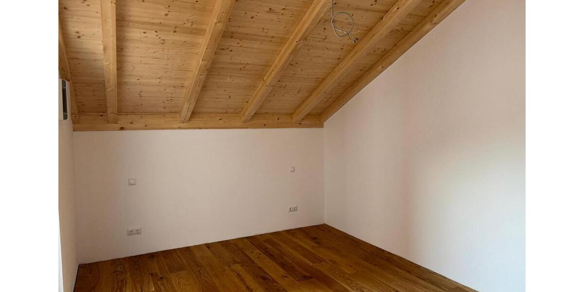 Dachgeschoßwohnung Feichten an der Alz - 2 Zimmer, 86 m&sup2;, 1.217&euro; | Angebot:26192986