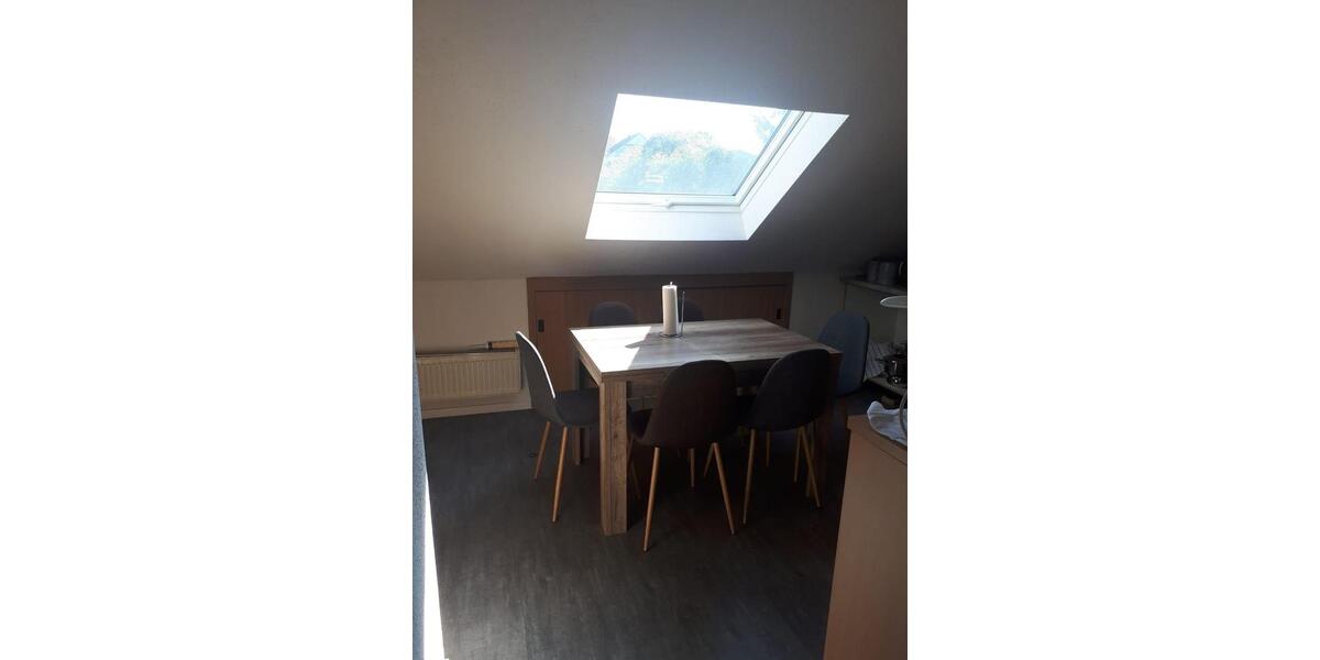 Dachgeschoßwohnung Schmelz - 4 Zimmer, 86 m&sup2;, 1.000&euro; | Angebot:25986605