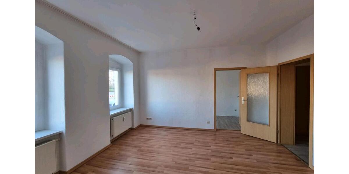 Erdgeschoßwohnung Waldheim - 3 Zimmer, 65 m&sup2;, 310&euro; | Angebot:25884198