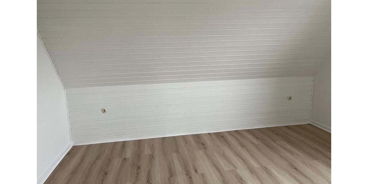 Dachgeschoßwohnung Blomberg - 3 Zimmer, 58 m&sup2;, 470&euro; | Angebot:24836691