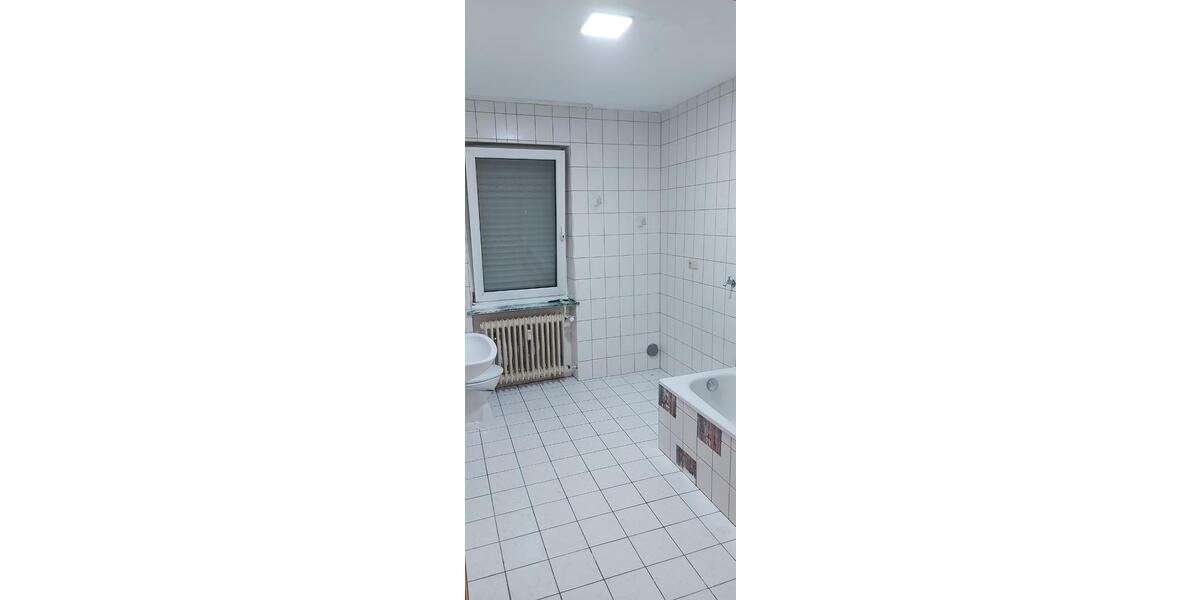 Etagenwohnung Bitburg - 4 Zimmer, 100 m&sup2;, 965&euro; | Angebot:24981463