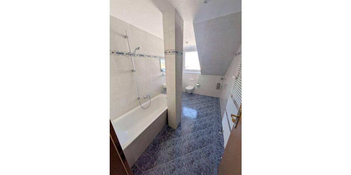 Etagenwohnung Zwickau Bahnhofsvorstadt - 1 Zimmer, 40 m&sup2;, 240&euro; | Angebot:26142542