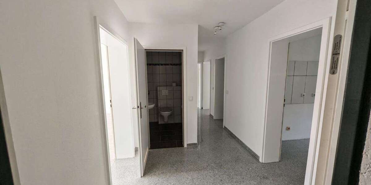Etagenwohnung Gummersbach Hesselbach - 3 Zimmer, 84 m&sup2;, 530&euro; | Angebot:26808009