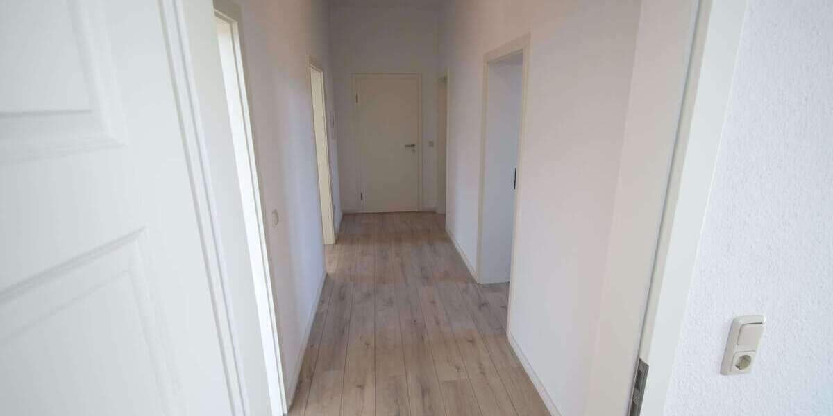 Etagenwohnung Stadtroda Hainbücht - 3 Zimmer, 80 m&sup2;, 645&euro; | Angebot:25148388