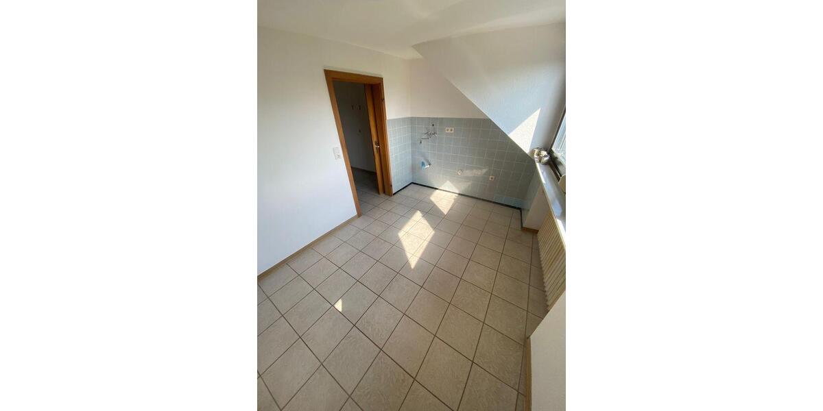 Dachgeschoßwohnung Monzelfeld - 3 Zimmer, 90 m&sup2;, 500&euro; | Angebot:26532444