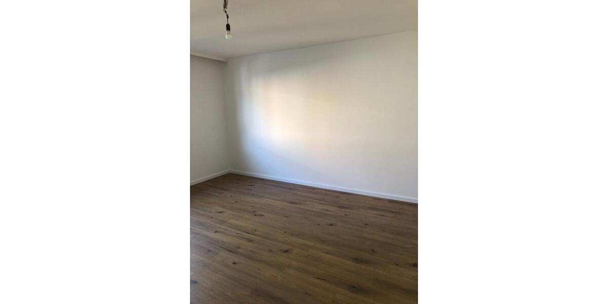 Etagenwohnung Mönchengladbach - 3 Zimmer, 90 m&sup2;, 900&euro; | Angebot:26423169