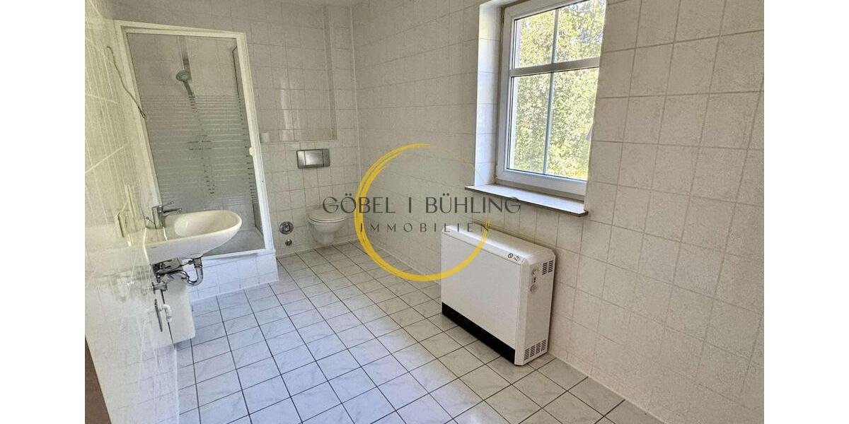 Etagenwohnung Weida - 2 Zimmer, 66 m&sup2;, 350&euro; | Angebot:26444052
