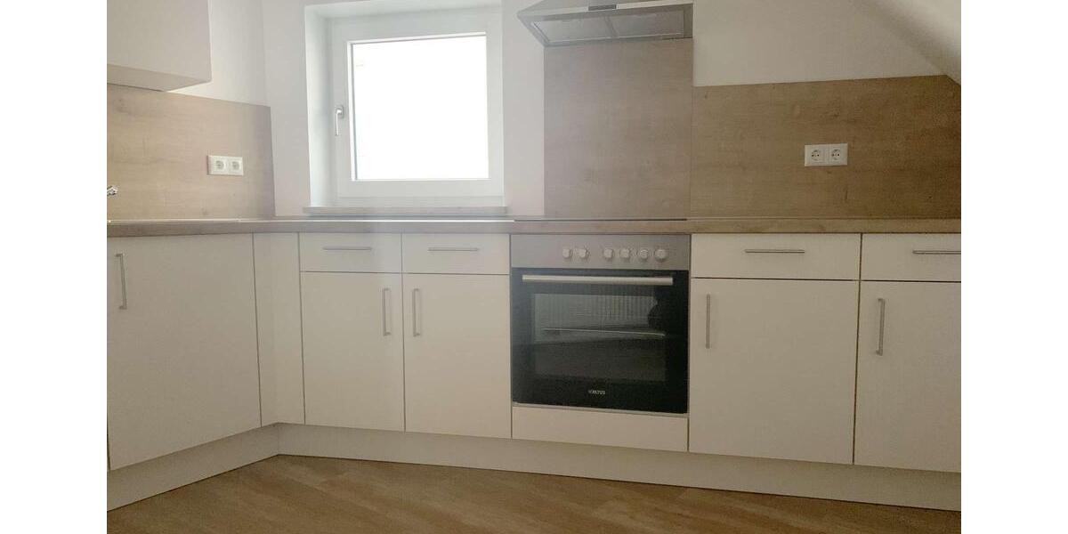 Dachgeschoßwohnung Schwandorf - 2 Zimmer, 73 m&sup2;, 740&euro; | Angebot:24568584