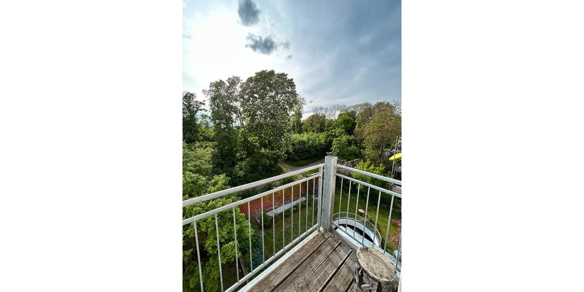 Dachgeschoßwohnung Halle (Saale) Am Wasserturm/Thaerviertel - 2 Zimmer, 61 m&sup2;, 495&euro; | Angebot:26639920