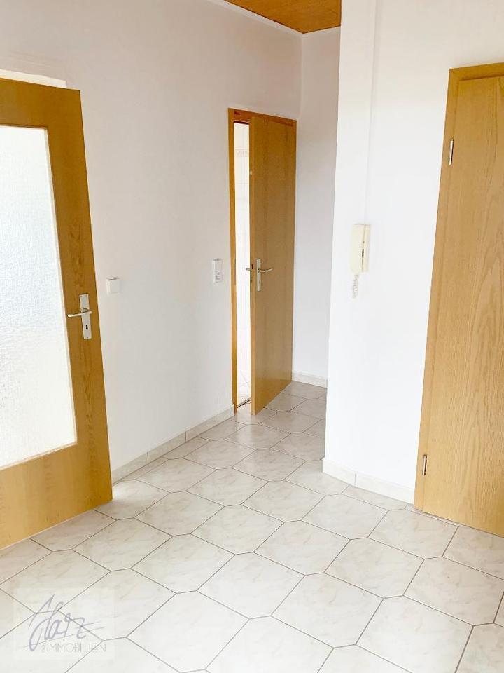 ***3-RAUMWOHUNG MIT EINBAUKÜCHE*** und Tageslichtbad mizt Wanne ab 1025 zu vermieten