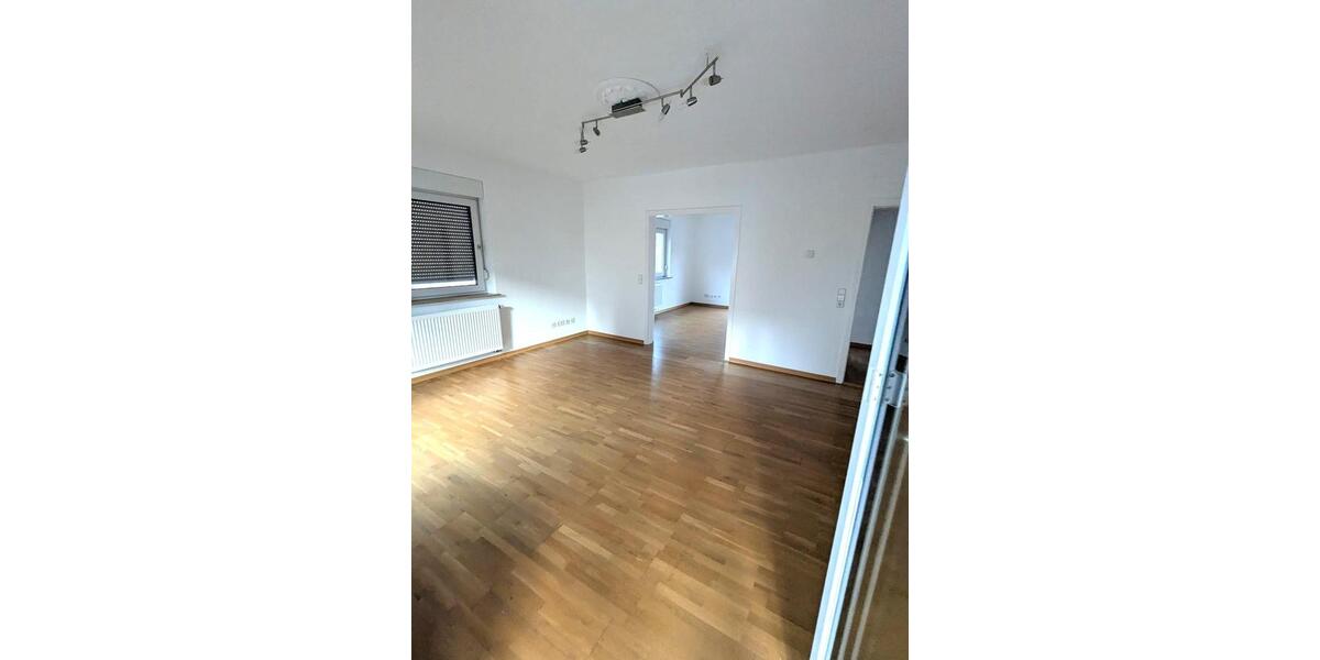 Erdgeschoßwohnung Stuttgart Bad Cannstatt - 4 Zimmer, 102 m&sup2;, 1.795&euro; | Angebot:26574382