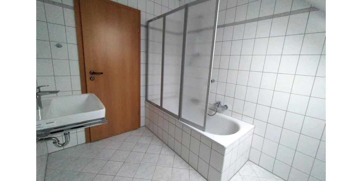 Dachgeschoßwohnung Vechta - 2 Zimmer, 67 m&sup2;, 600&euro; | Angebot:25402896