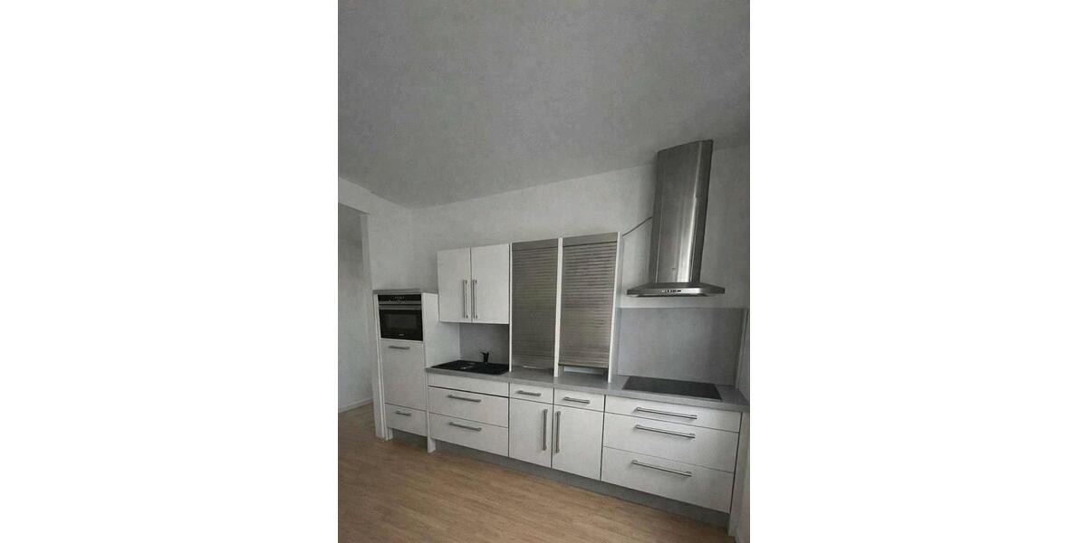 Etagenwohnung Mittweida - 3 Zimmer, 110 m&sup2;, 830&euro; | Angebot:24876995