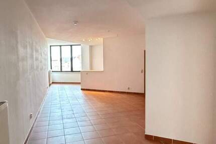 gemütliche 4- RWE mit kleinem Balkon und Fahrstuhl ! 4 zimmer