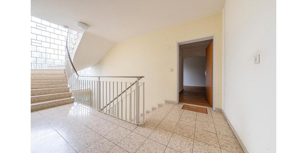 Etagenwohnung Weil am Rhein - 3 Zimmer, 90 m&sup2;, 1.200&euro; | Angebot:26545772