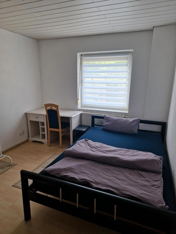 Zimmer frei in 3-er Frauen-WG (auch für kurze Zeit) zimmer