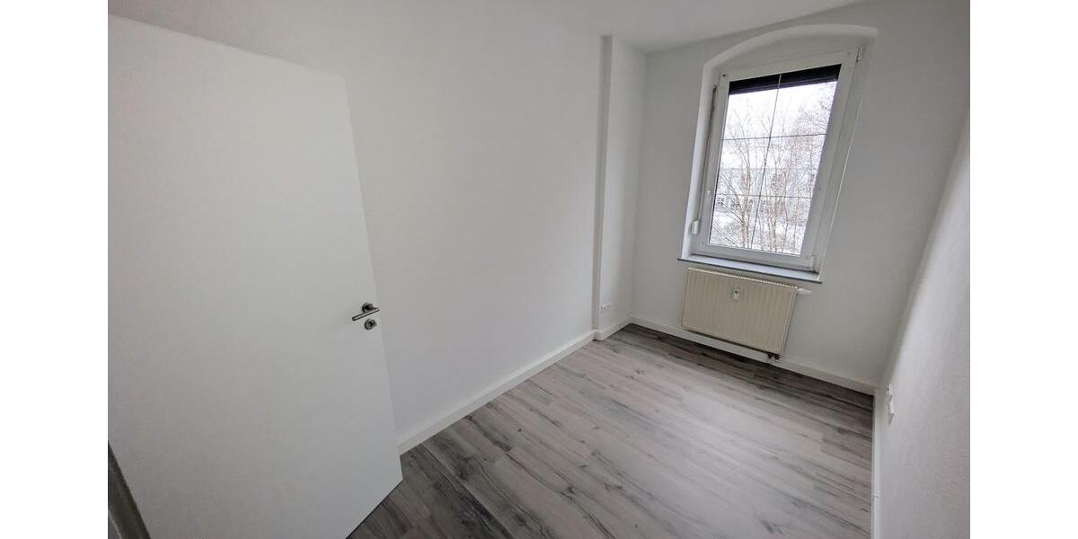 ++ ERSTBEZUG nach Sanierung! - wunderschöne 4-Raum Wohnung - modernisiertes Tageslichtbad ++ 4 zimmer