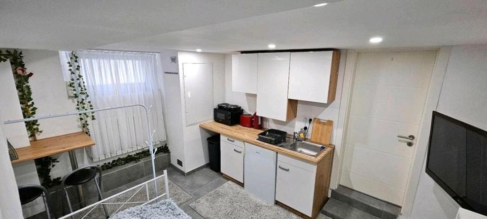 Wohnen auf Zeit Troisdorf - 1 Zimmer, 14 m&sup2;, 550&euro; | Angebot:25057836