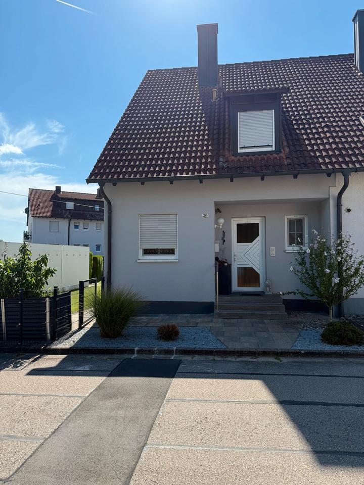 Gepflegtes Reihenendhaus mit Garten und Keller