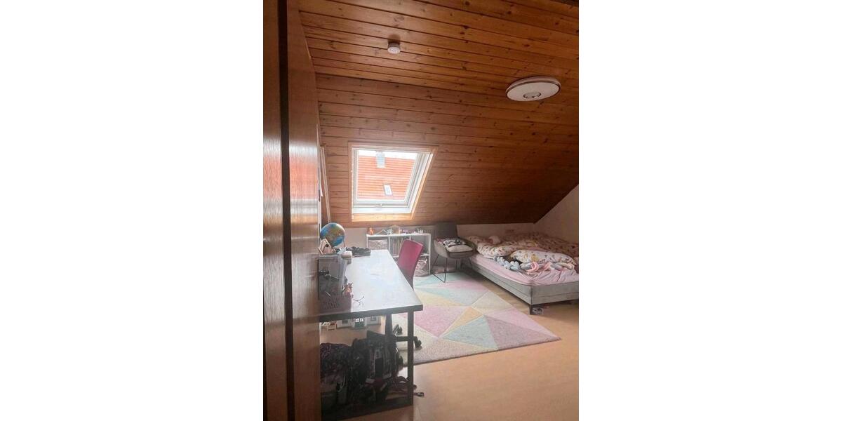 Dachgeschoßwohnung Aichstetten - 4 Zimmer, 84 m&sup2;, 1.150&euro; | Angebot:26018610