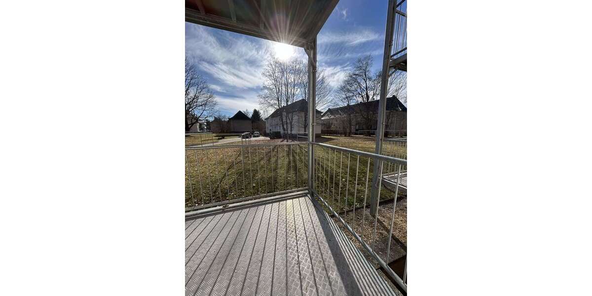 Etagenwohnung Glauchau - 4 Zimmer, 97 m&sup2;, 730&euro; | Angebot:25931765