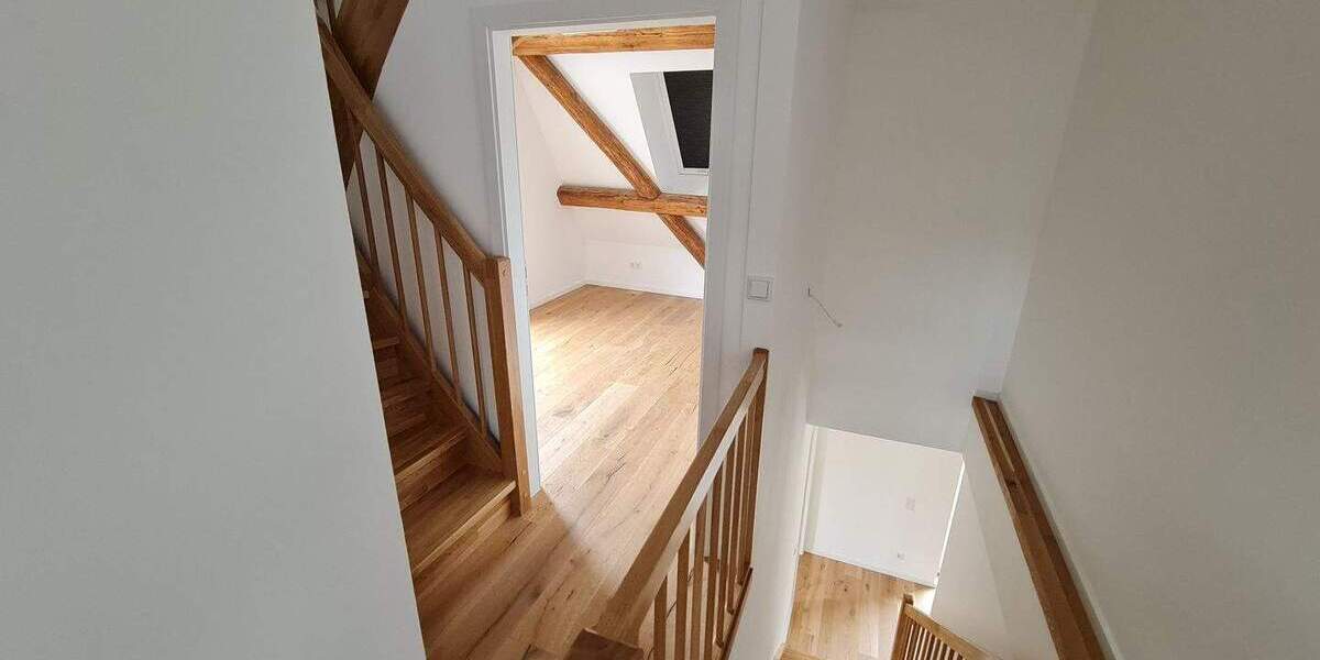 Modernes Wohnen in einem Reihenendhaus mit Außenbereich und Stellplätzen 5 zimmer