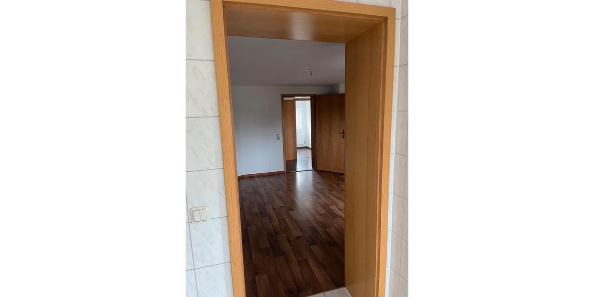 Etagenwohnung Ebersbach-Neugersdorf Neugersdorf - 3 Zimmer, 84 m&sup2;, 622&euro; | Angebot:25975226