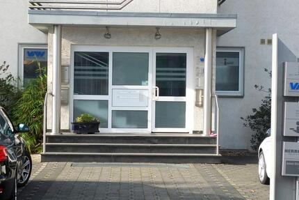 ca. 80 m² Büroräume im 1.OG., in gut frequentierter Lage zimmer