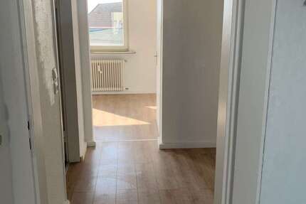Wohnung Offenbach Zentrum - 2 Zimmer, 75 m&sup2;, 900&euro; | Angebot:27198062
