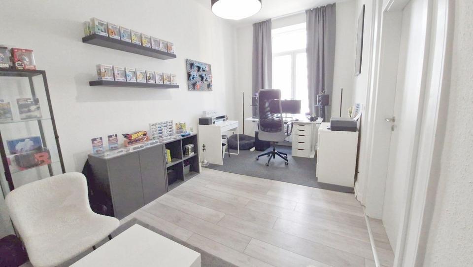 Schöne, extrem großzügige 3,5 Zi- Wohnung (plus 2 Zimmer) mit Einbauküche im Herzen von Bingen