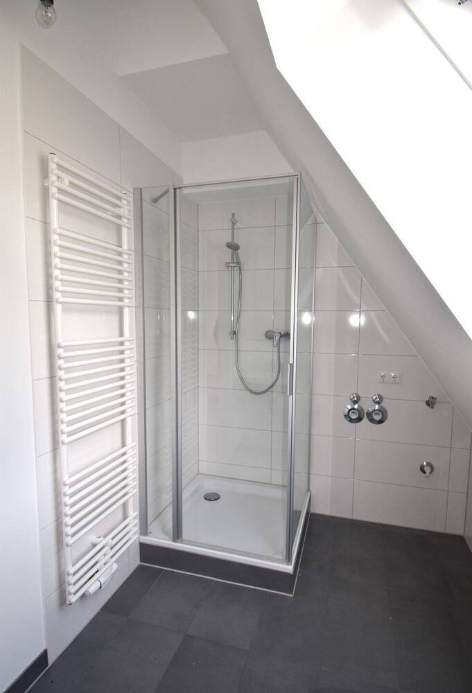 Schöne Dachgeschoßwohnung für eine Person