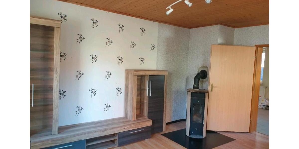 Erdgeschoßwohnung Korbach - 3 Zimmer, 85 m&sup2;, 490&euro; | Angebot:26044434