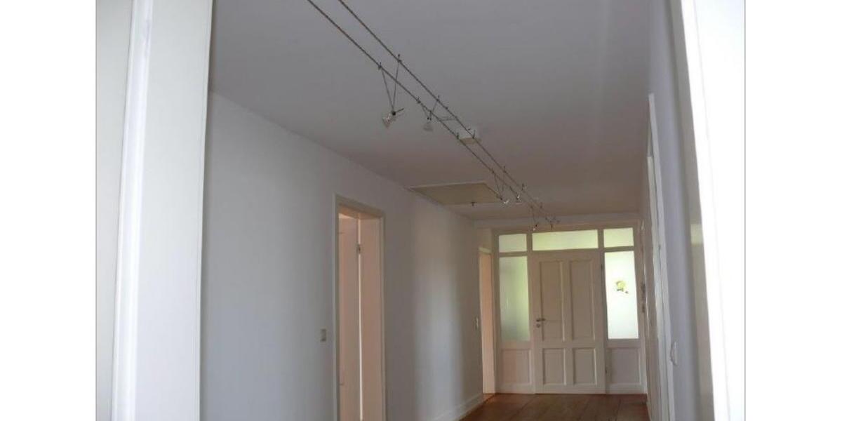 Dachgeschoßwohnung Rottweil - 4 Zimmer, 130 m&sup2;, 1.200&euro; | Angebot:25428428