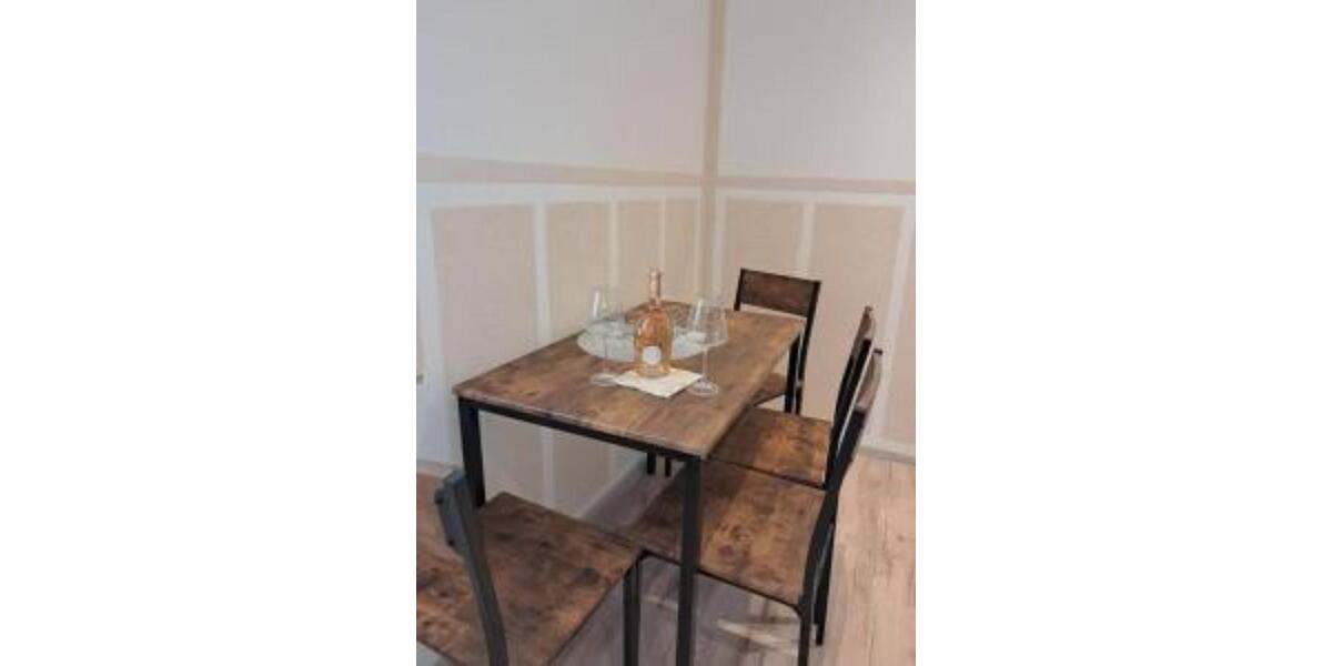 Wohnen auf Zeit Radebeul - 3 Zimmer, 80 m&sup2;, 120&euro; | Angebot:23571846