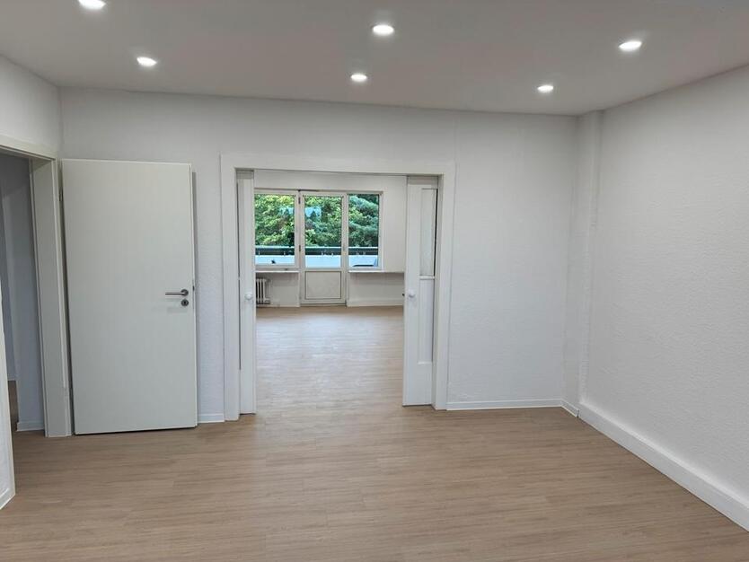 4 ZKBB Wohnung zu vermieten, Erstbezug nach Kernsanierung.