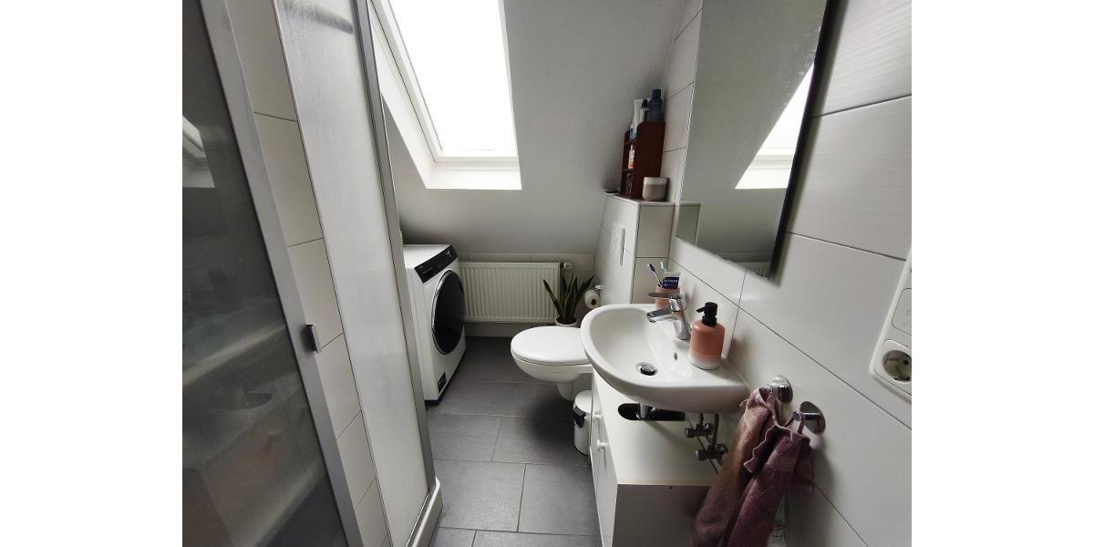 3 Zi. Wohnung im DG (2.OG) mit Stellplatz - Etagenwohnung Dechsendorf Dechsendorf | Angebot:26002016