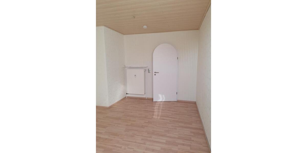 Dachgeschoßwohnung Speichersdorf - 3 Zimmer, 121 m&sup2;, 880&euro; | Angebot:26133097